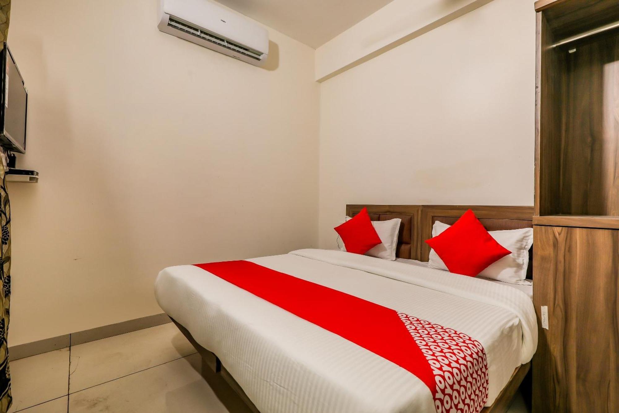 FabExpress Sugar Cube Hotell Samarda Kaliāsot Exteriör bild