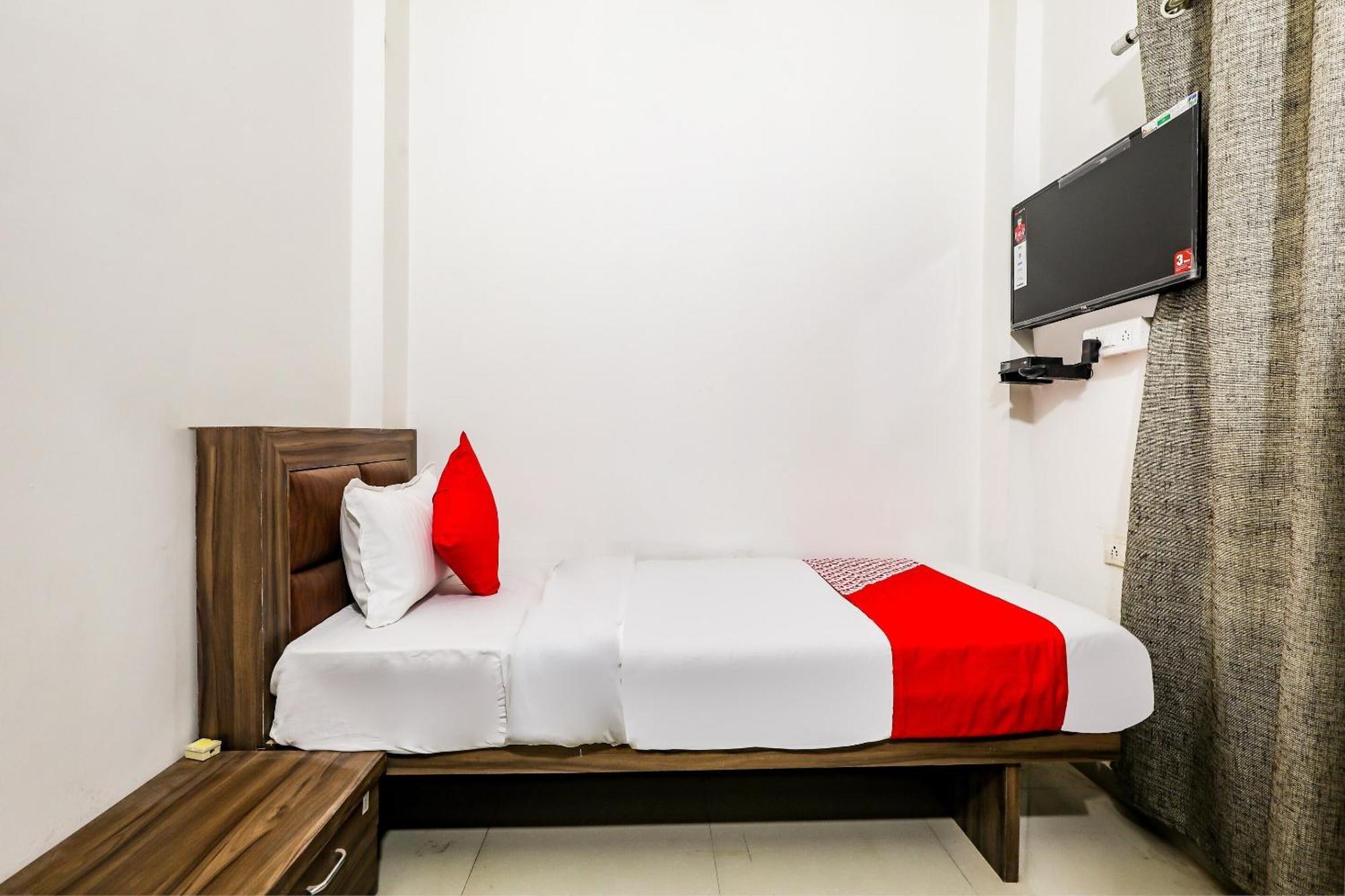 FabExpress Sugar Cube Hotell Samarda Kaliāsot Exteriör bild