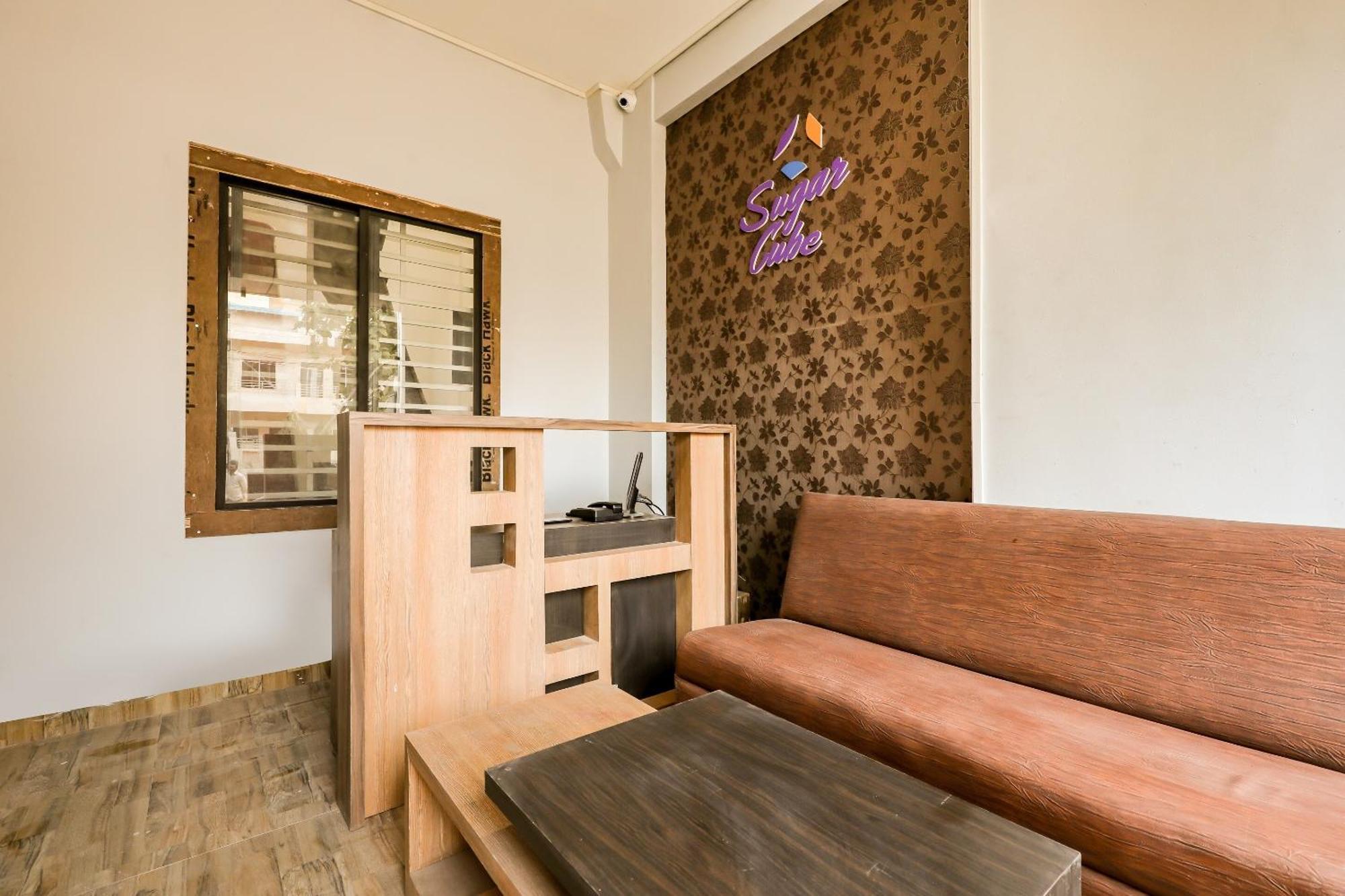 FabExpress Sugar Cube Hotell Samarda Kaliāsot Exteriör bild